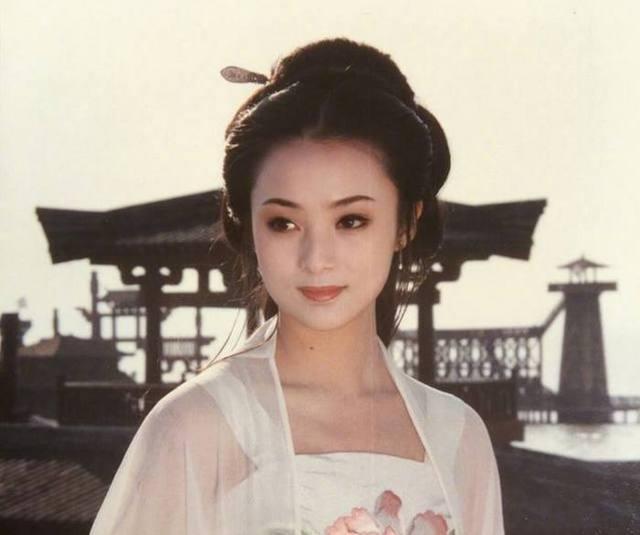 20岁蒋勤勤就因为出众的美貌,被《西游记》导演杨洁邀请去参演《西施