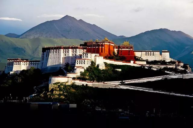 布达拉宫门票 94687b8d9c8c449bb39836fabae3a43b.jpeg