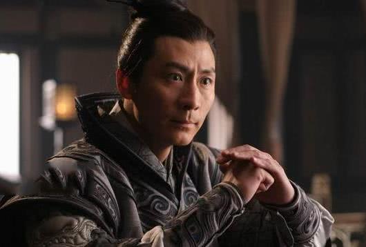 袁天罡为此人看相，预言他能当上宰相，可他走后袁天罡又摇头叹息