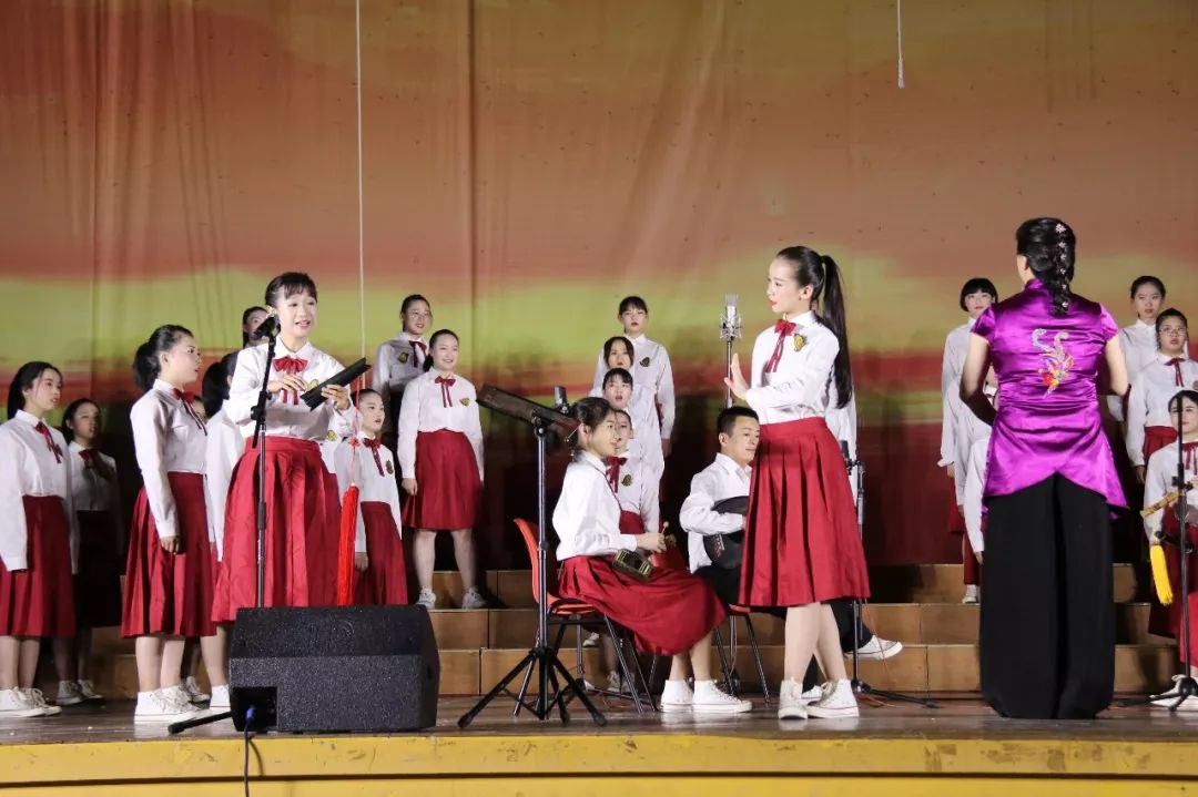 aff05b9b64db47aeb51de4109bb91c07.jpeg