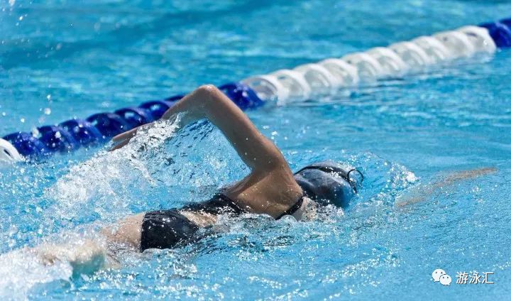自由泳怎么游比较轻松 c05e07bb4d1f48c5a8d1b7400af1d1fe.jpeg