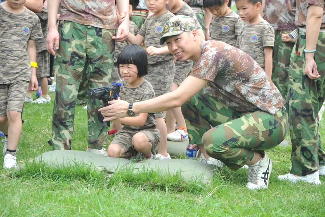 龙江朝霞幼儿园亲子军事拓展毕业游回顾