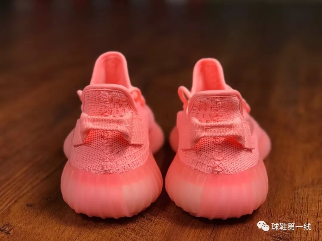 adidasyeezyboost350v2侧透镂空粉色椰子货号eg7498