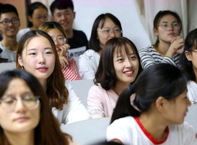 去年,高等教育投入超1.2万亿,占教育总经费四分之一 龙八国际娱乐