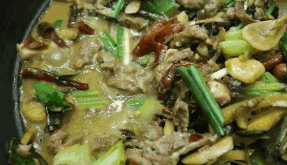 传统特色美食,牛瘪所做出来的汤,也被称作为“百草汤” 澳门威尼斯人注册