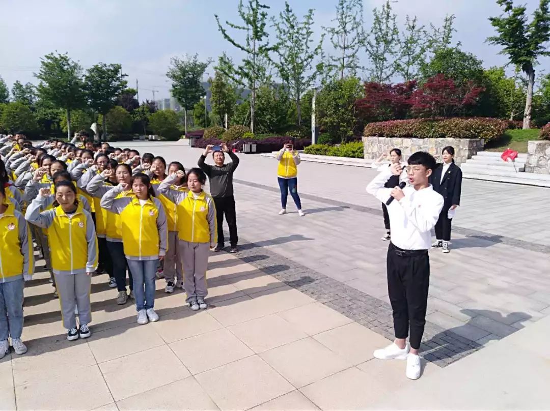 区县动态阜阳十中青春心向党建功新时代