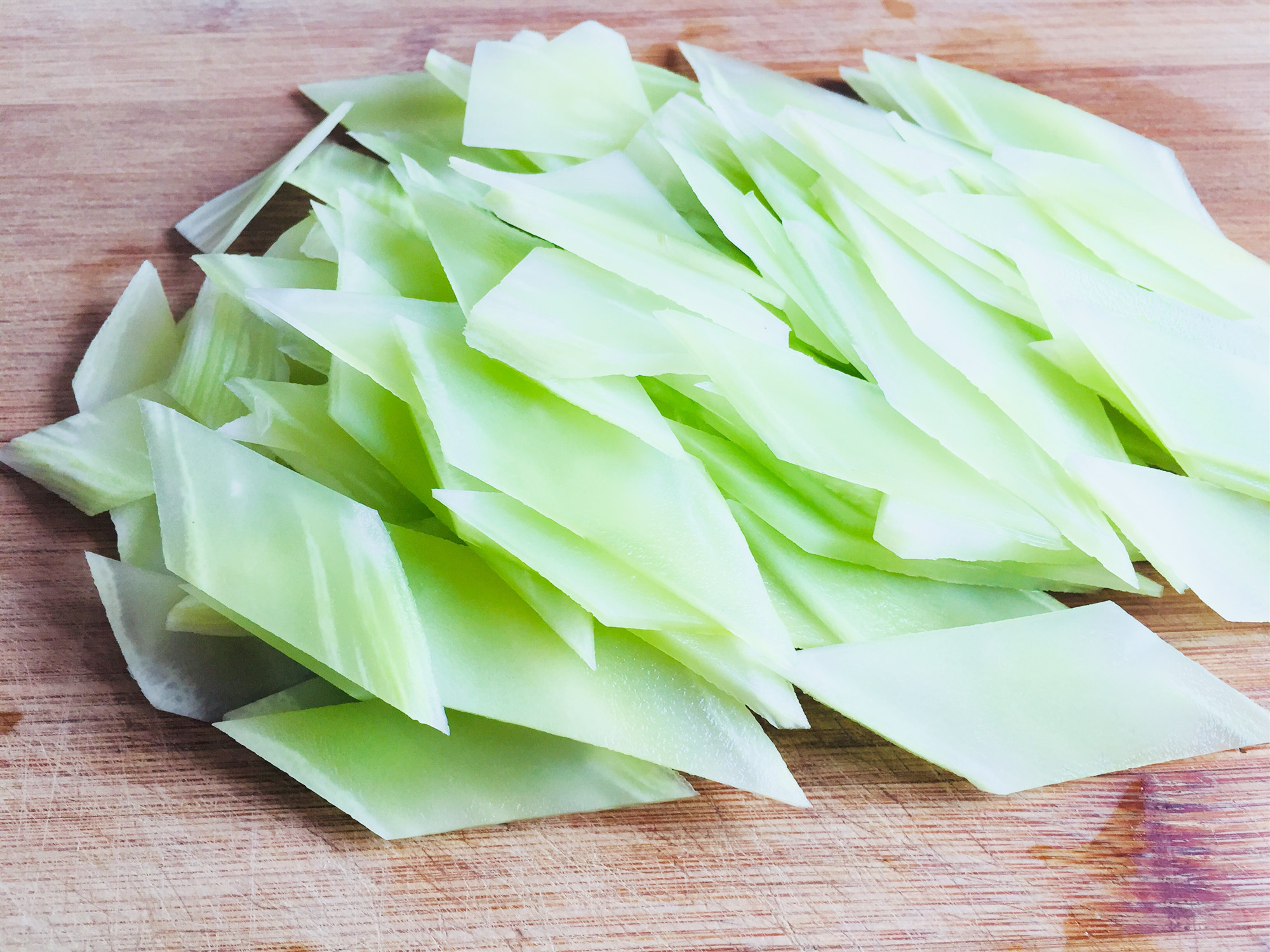 莴笋小炒肉给你的五一节日带来不一样的菜品!