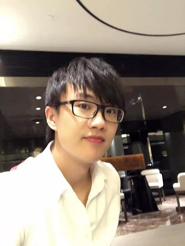 最近比较火的音乐许嵩 5ae8a665e11b4fdd874544c2bd269d64.jpeg
