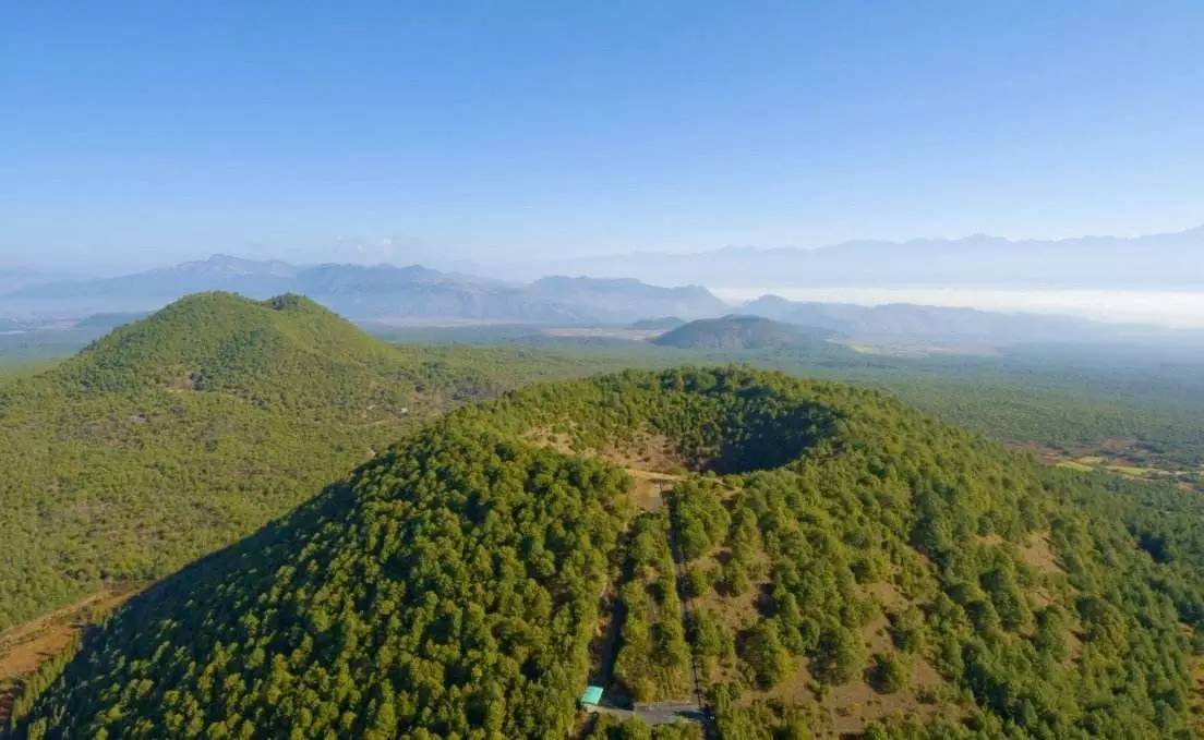 我国西部保存完整,规模宏大的火山景点,誉为天然火山地质博物馆