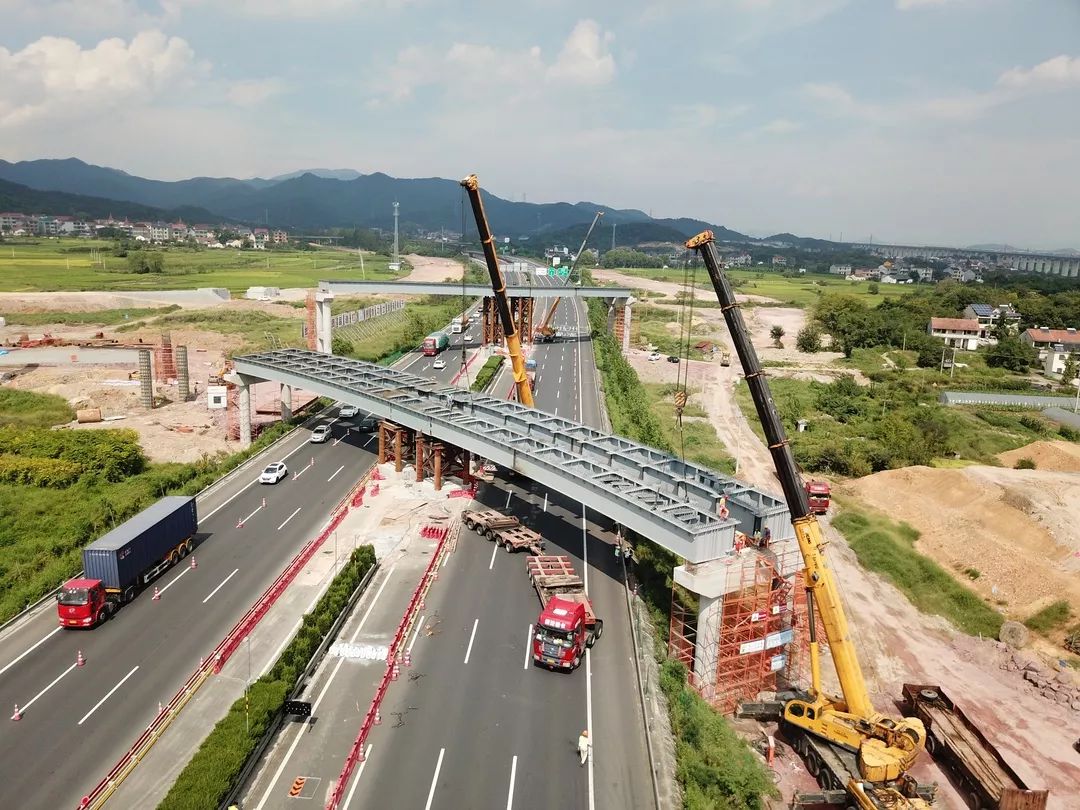 复线诸暨段线位图杭绍甬高速公路是我省首条真正意义上的智慧高速公路