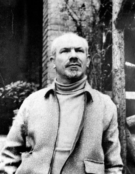 白求恩是因谁不幸感染去世，被他救活的士兵最后怎样了？