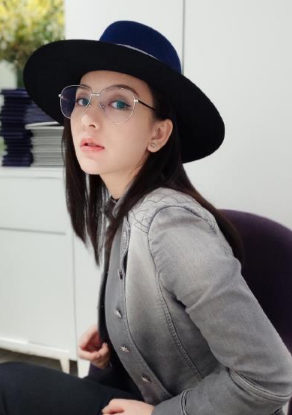 实拍郭富城妻子方媛 网友热议：长这么美 难怪郭富城娶她