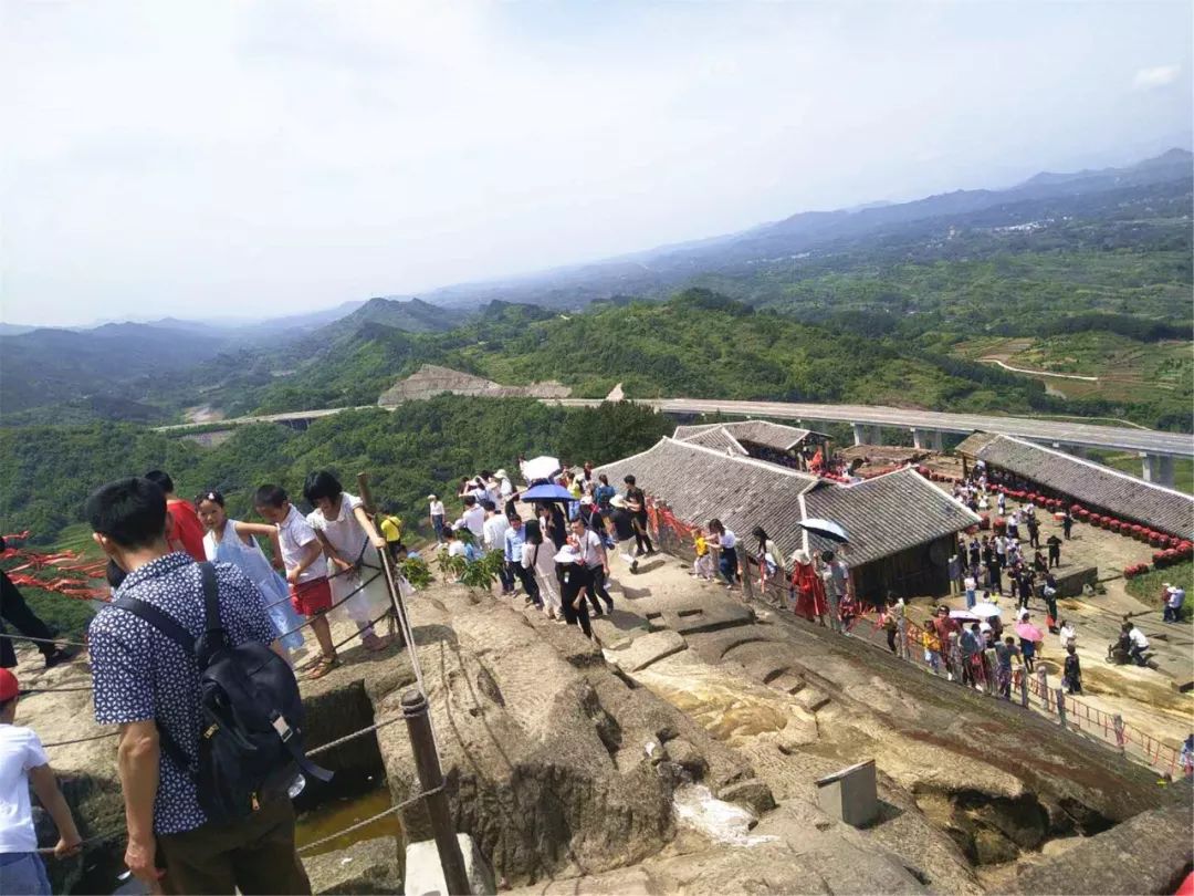 梁平癞子锣鼓等 极具本地文化特色的传统艺术 双桂田园·滑石古寨