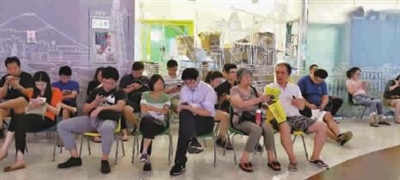 
考题烧脑名额“秒杀”家长“教育焦虑症”如何解？


