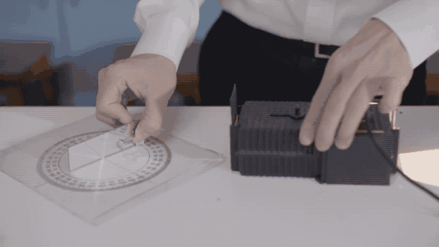 
原创
最牛理科男教师：不好好教书，学生却纷纷上名校


