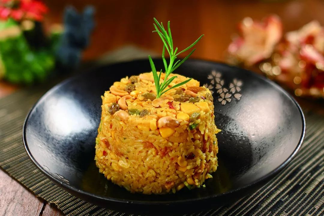 泰式菠萝海鲜炒饭