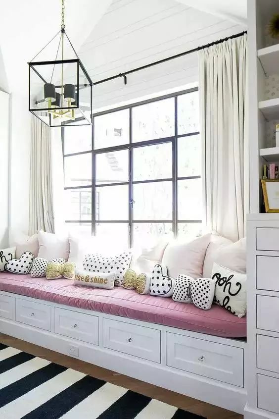 飘窗的窗户用哪种窗帘好 1b90610d453a45dc85dd642bab112ce6.jpeg