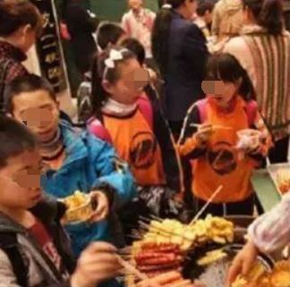                     触目惊心！3岁男孩被竹签从嘴巴直插脑干！这东西很多孩子爱吃！
