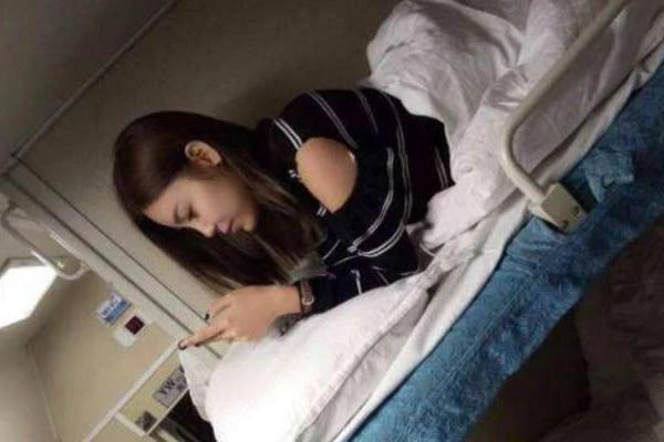 老司机求封面出处_突袭网