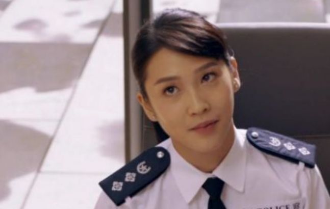 蒋祖曼曾在《使徒行者2 》饰演女黑警总警司madam cheung,被网民大赞