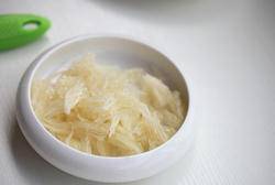                     感冒、咳嗽了，把果子煮一煮，吃完睡一觉就止！排痰效果好!