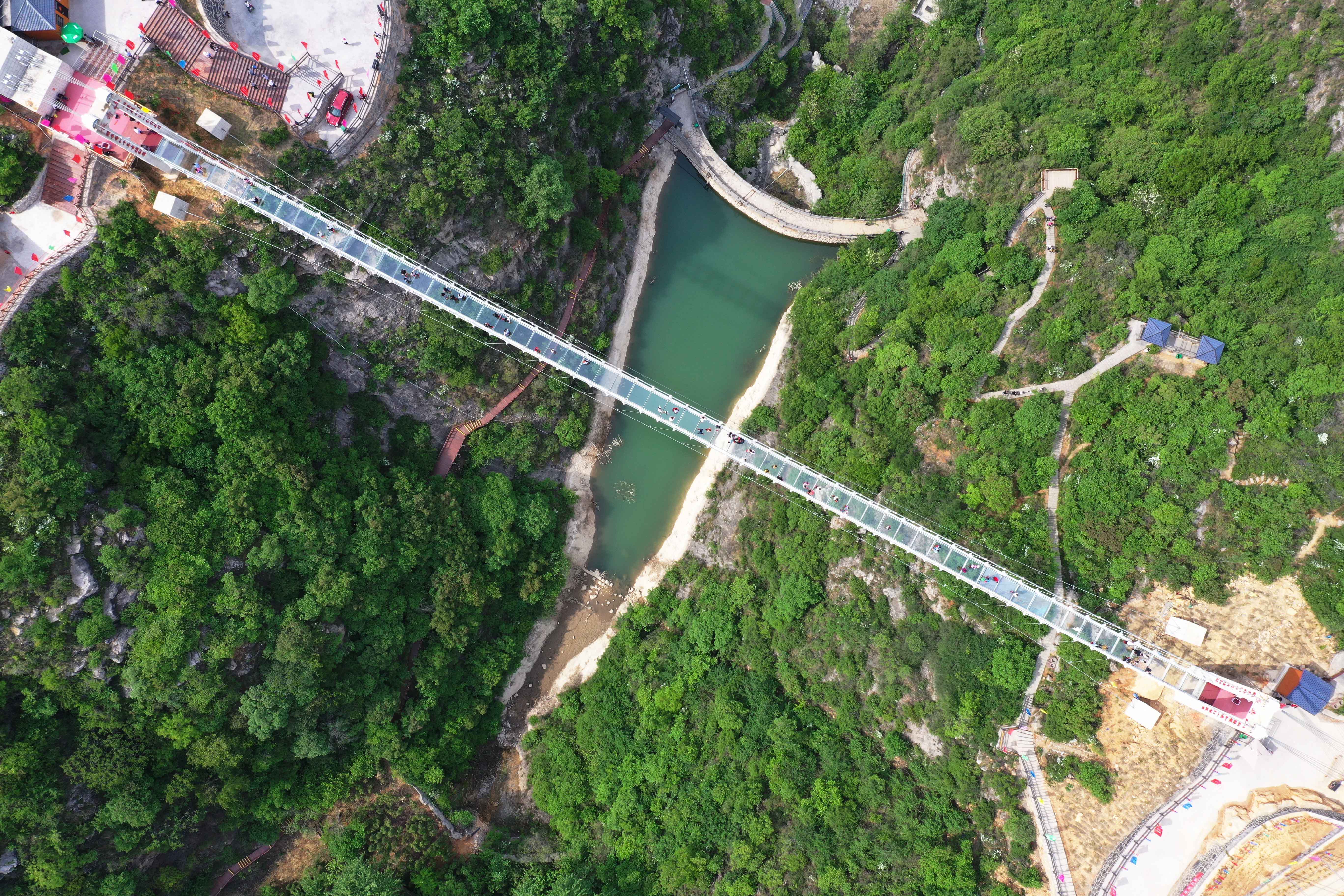 河南巩义竹林镇:旅游带动促"绿水青山"成"金山银山"