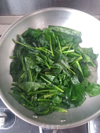 胡萝卜拌菠菜粉丝 a086aa0234934bd29ff4ffd04ca7d04e.jpeg