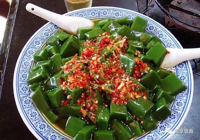 肚子要是饿了就去思南安化古街或者开心庄园,品尝思南特色小吃,花甜