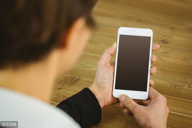 手机为什么自动掉网 a5928c81397044eb902f27285e68157a.jpeg