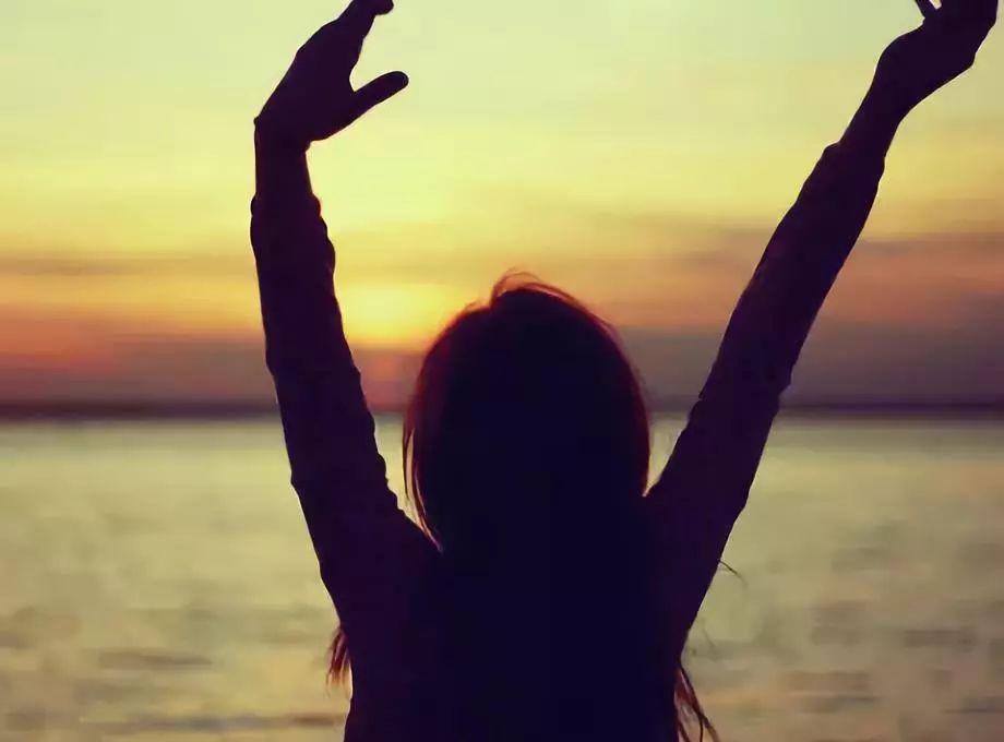 怎么才能让自己变得很精神 ba633ff586fa4a60ae1f376553e96f10.jpeg