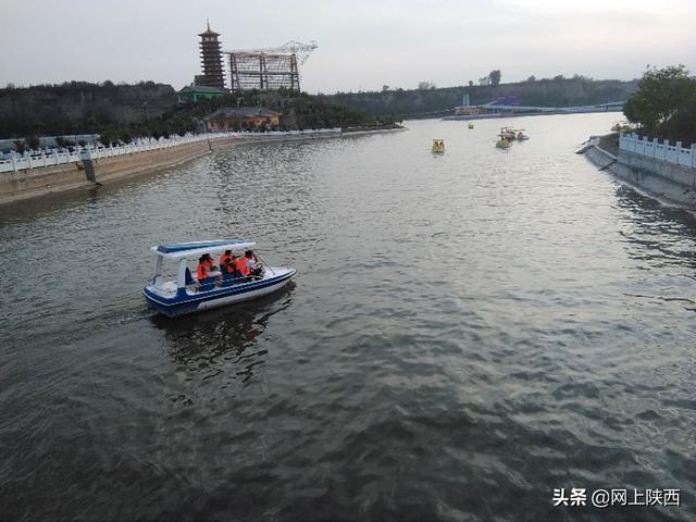 蒲城县永丰镇大峪河景区网红玻璃桥去过了吗