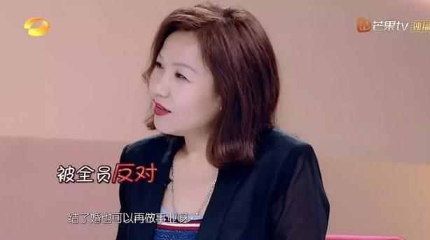 于小彤妈妈“男人应当35岁后结婚”的理论，击中了谁的婚恋痛点？