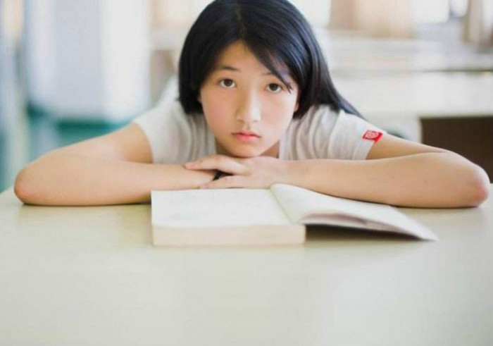                    女孩第一次来例假，若正好在这个时间段，那就还有机会长高