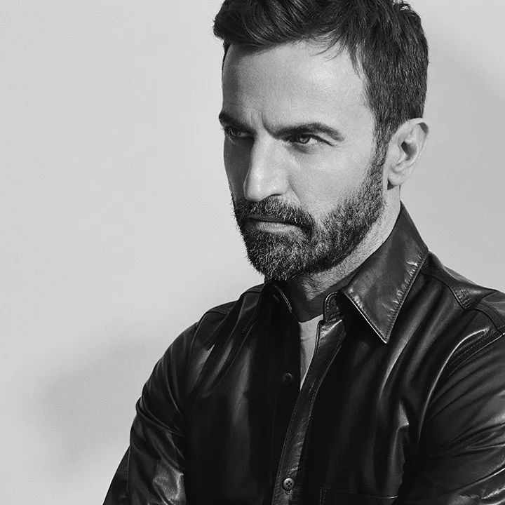 nicolas ghesquière@nicolasghesquiere"社交媒体为学生们提供了更