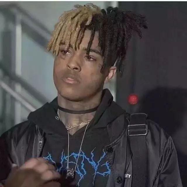 xxxtentacion的原名叫jahsehdwaynednfory,1998年1月23日出生于美国