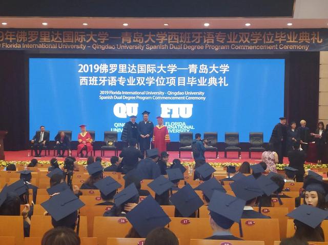 青岛大学75名学生获中美双学位超过半数将赴中外名校深造
青岛大学75名学生获中美双学位超过半数将赴中外名校深造