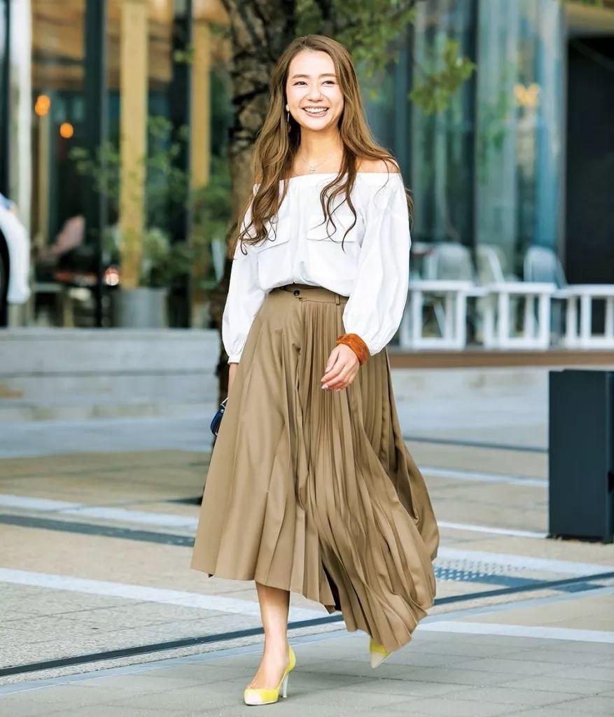 日杂街拍40岁女性,都那么美!那么会穿么! 世界著名赌博公司