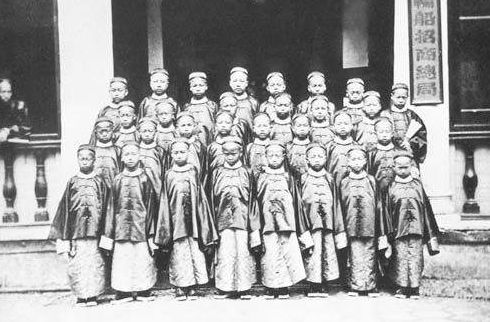 
富豪花4400万进斯坦福幕后：中国人的美国名校情结，已有100年


