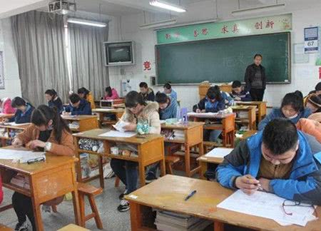 原创
高二学霸作息时间表刷屏,学霸背后的努力太心酸,学渣看着真眼红
原创
高二学霸作息时间表刷屏,学霸背后的努力太心酸,学渣看着真眼红