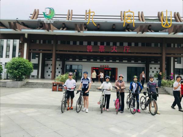 
原创
挑战自我武汉一高校六名大学生五一期间骑行近200公里



