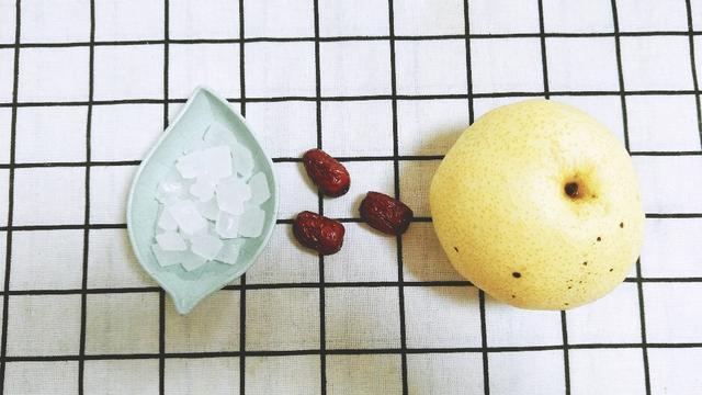                     孩子咳嗽别吃药，止咳方，一口吃下，立马排痰！一用一个好！
