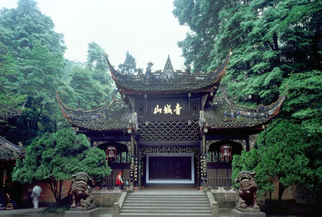 客栈推荐:明月樱园民宿,邂逅别舍民宿(中高档型)画月客栈,成都珍吾居
