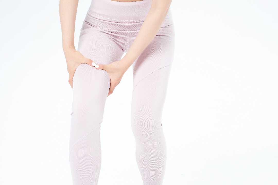                     睡觉腿抽筋是因为缺钙？医生：可能还有这几种情况