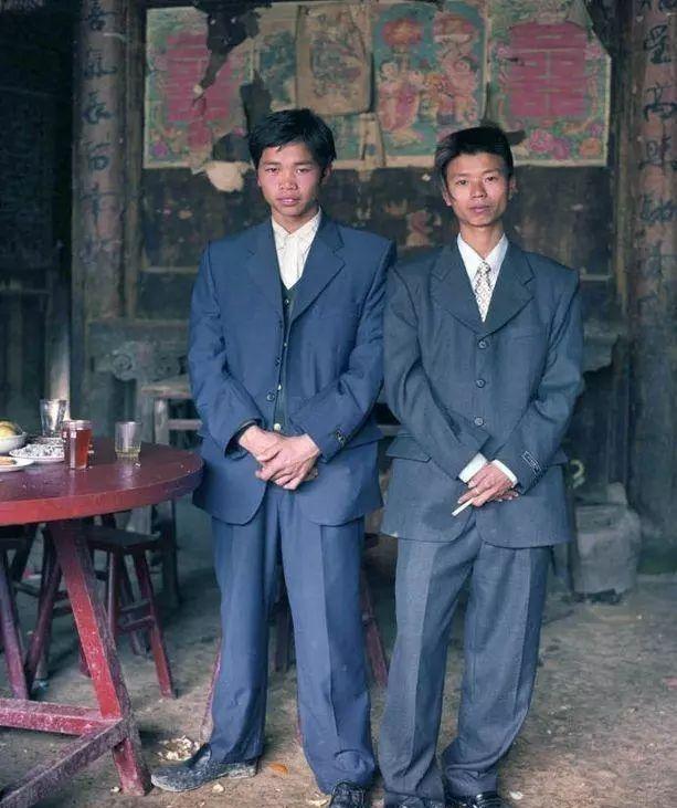 老照片:90年代那些很时髦的服装,相信你都穿过