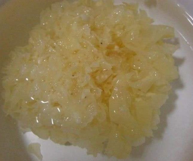 银耳用冷水泡还是热水泡效果好 6098033eae7d4c77ac967a958bfe7c4b.jpeg