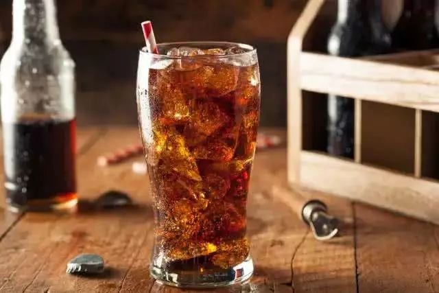 睡前多久不能喝可乐 60f74bc7451049329c4d7ac1f0669b0e.jpeg