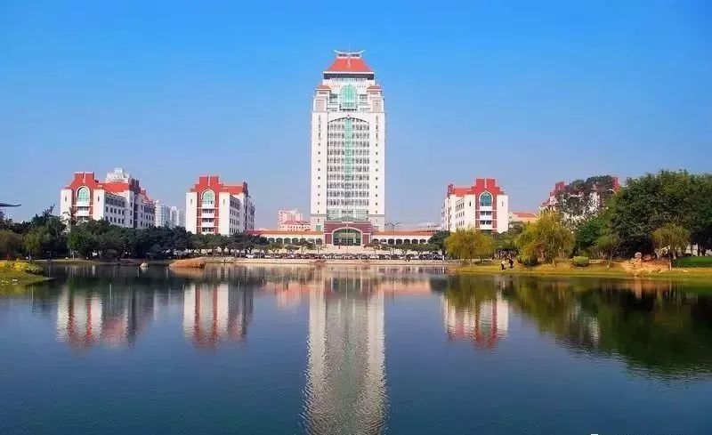 国内十所适合谈恋爱的大学,你最心仪哪一所?
国内十所适合谈恋爱的大学,你最心仪哪一所?