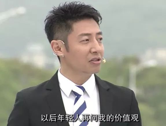 她34岁博士毕业,放弃100万年薪入伍当兵,如今是中国首位女舰长!一句话刷爆朋友圈
她34岁博士毕业,放弃100万年薪入伍当兵,如今是中国首位女舰长!一句话刷爆朋友圈