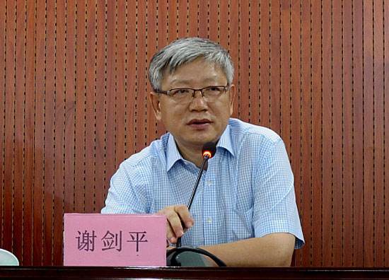 
我们有烟草院士，但没有颜宁院士，面对美国院士颜宁，谁该汗颜？


