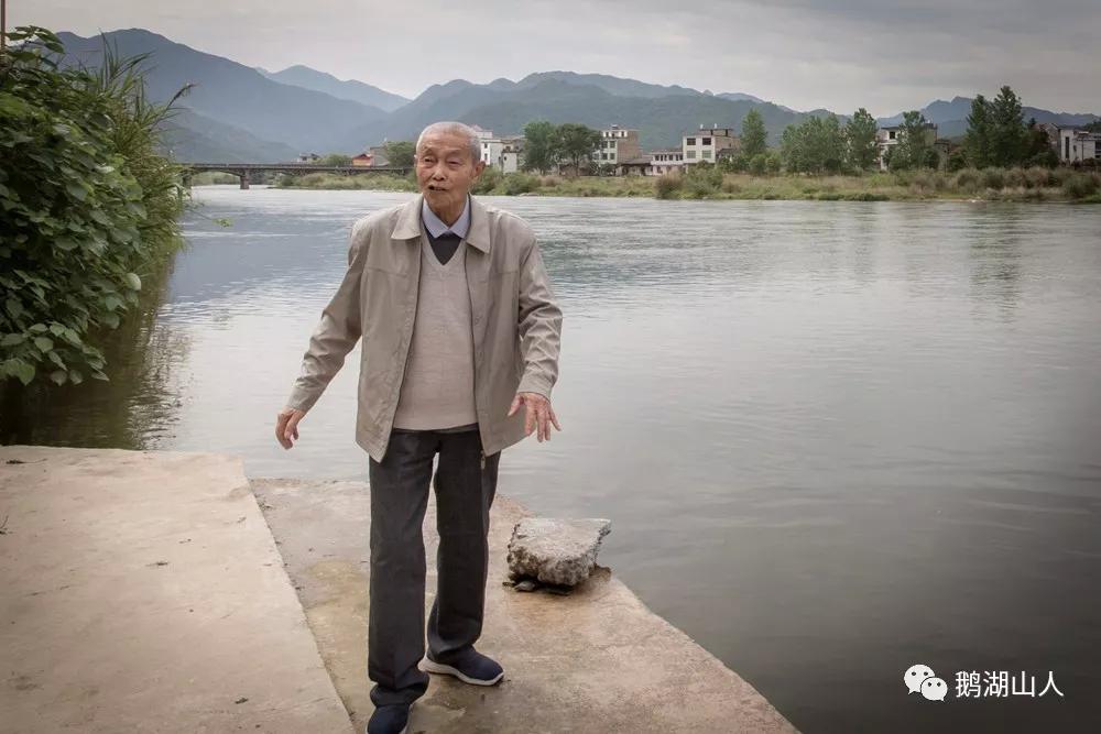 唱支山歌给党听这首歌大家都熟知,但词作者是